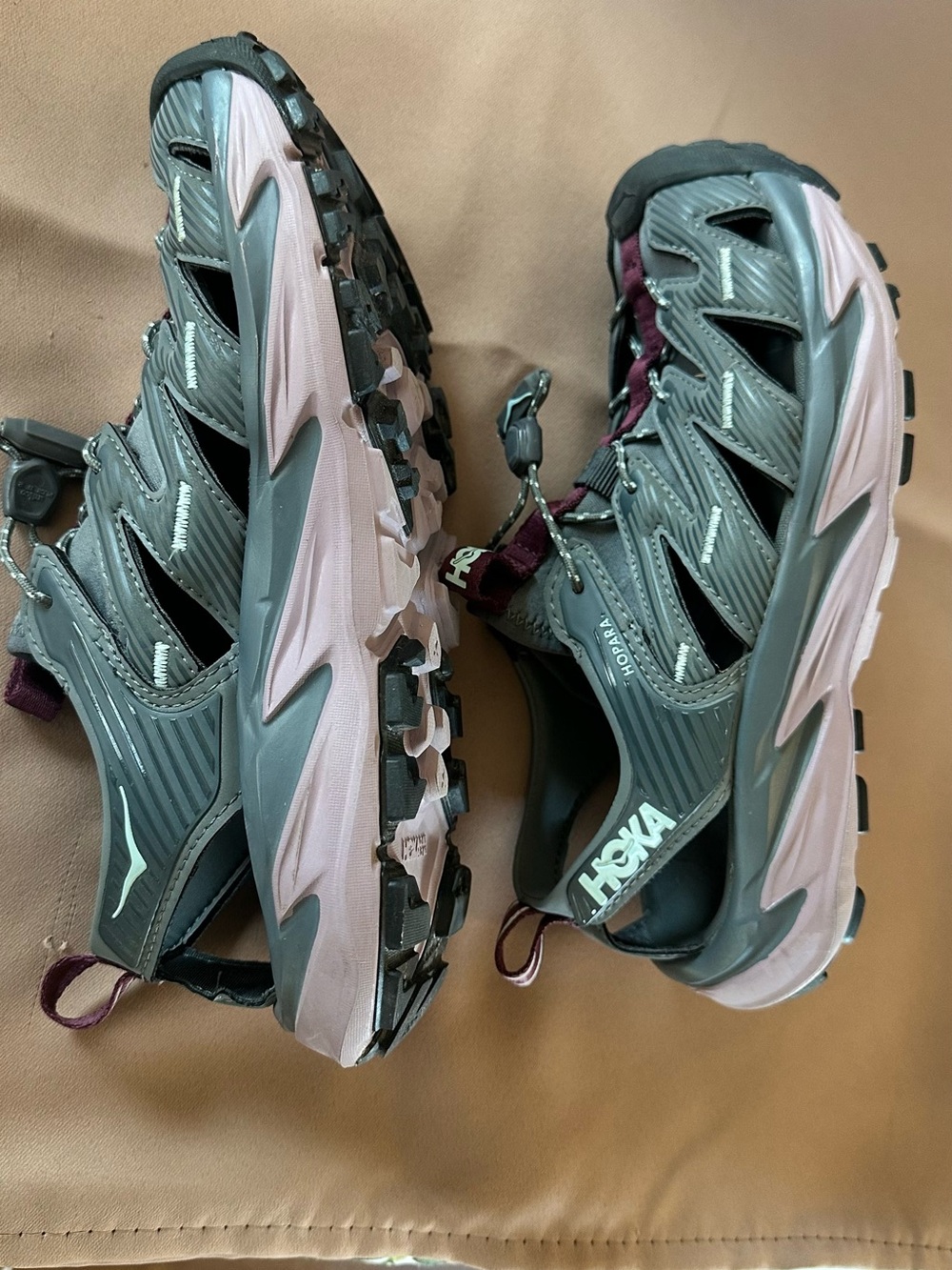 Hoka Hopara Sandal Sneakers in Gray and Burgundy size 6 - Picture 7 of 11